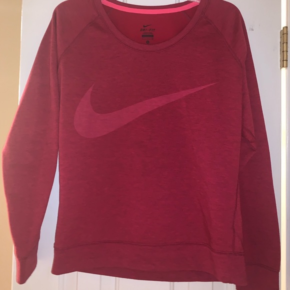 Nike Tops - Nike sweatshirt